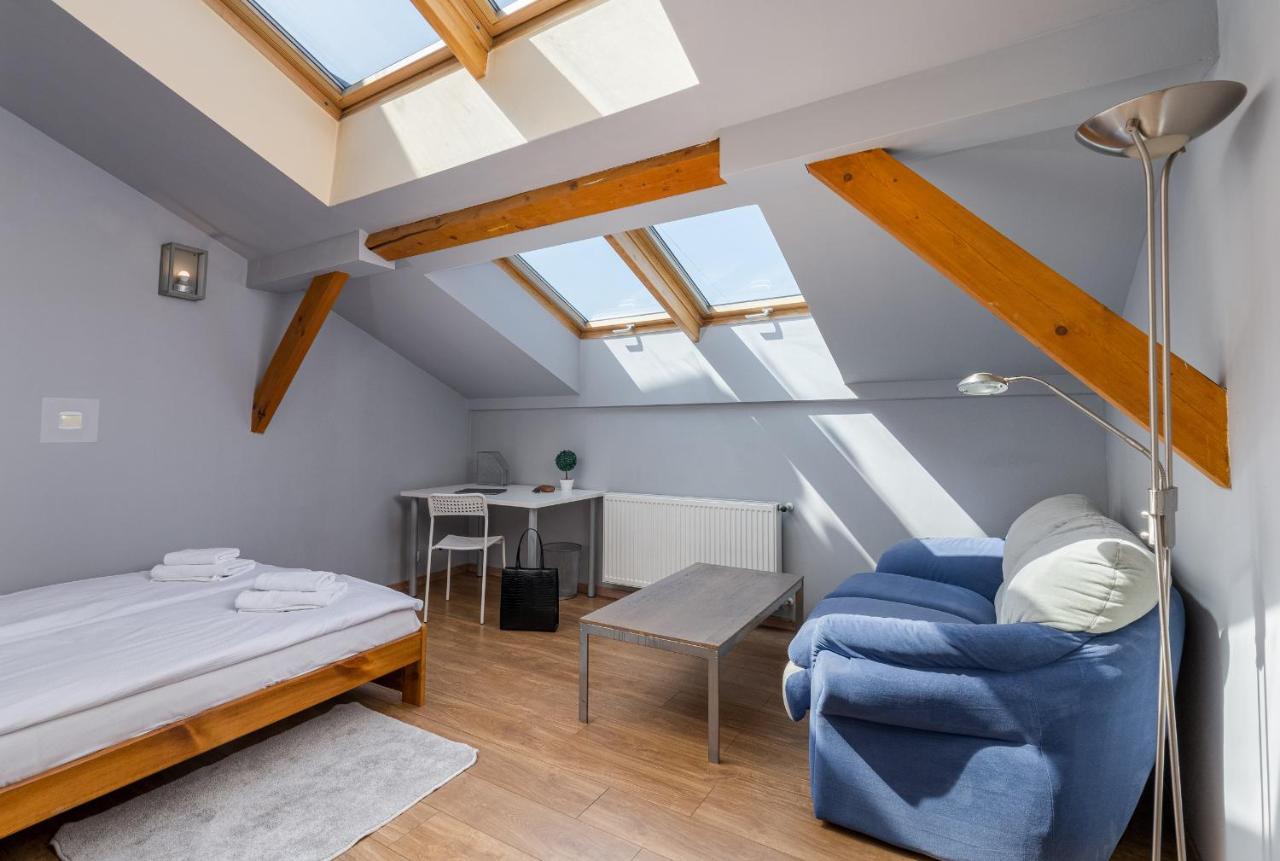 Flat With Cosy Attic - Castle Round The Corner - By Upstairs Apartment